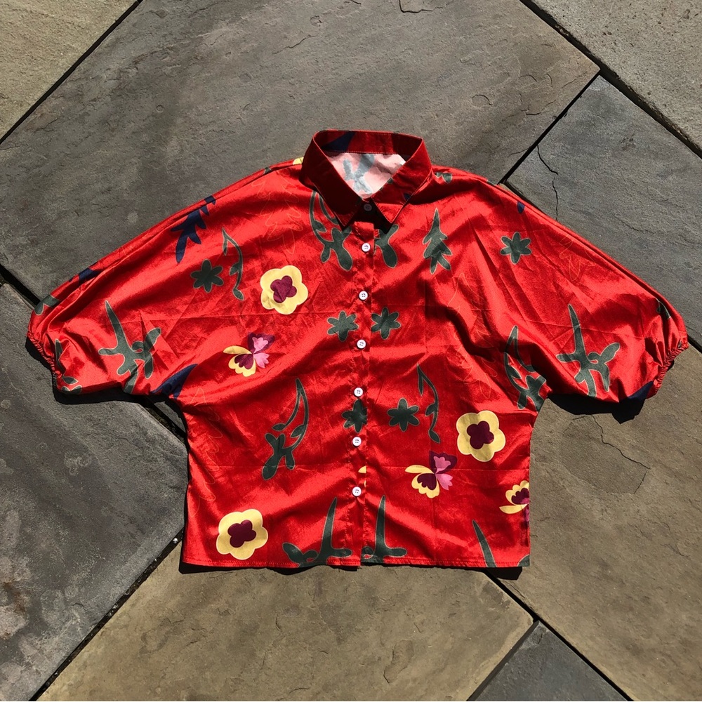 Red Flower And Leaf Pattern Button Down Blouse - image 1